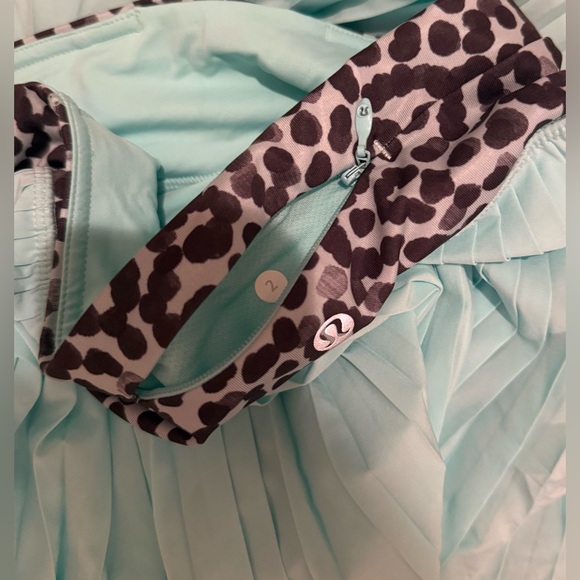Lululemon blue with cheetah pattern pleated athletic skort - Picture 2 of 3